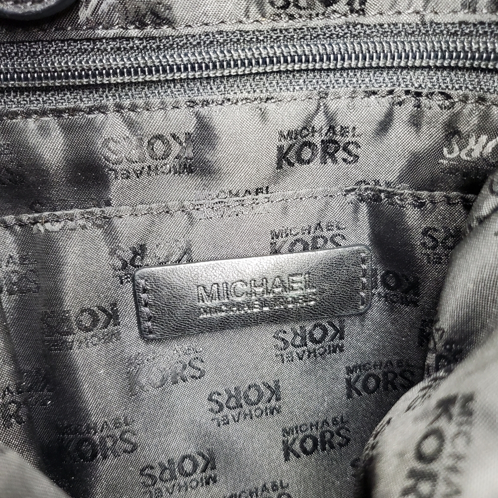 🛑SOLD🛑 Michael Kors 12x9x4" Shoulder Bag Black Soft Leather Double Handle - Picture 8 of 8